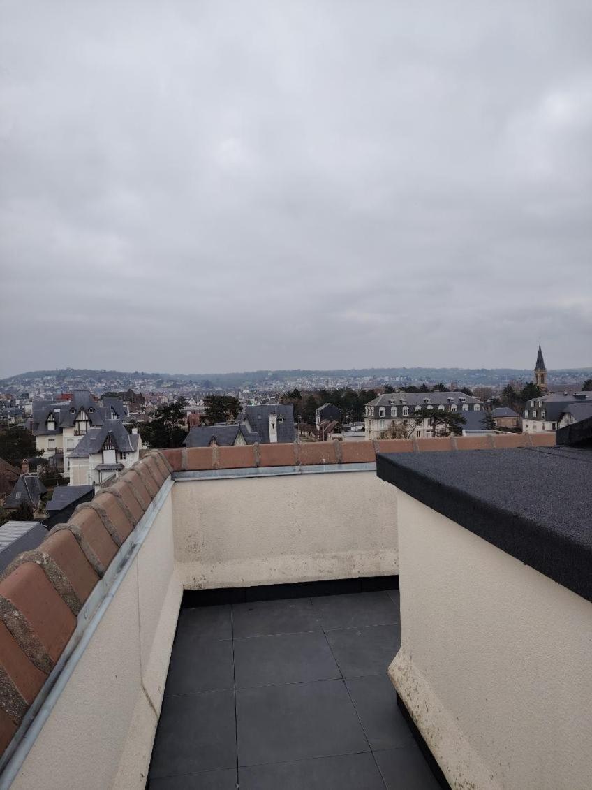 Appartement 3 Chambres Avec Roof Top A 5 Mn De La Plage Deauville Zewnętrze zdjęcie